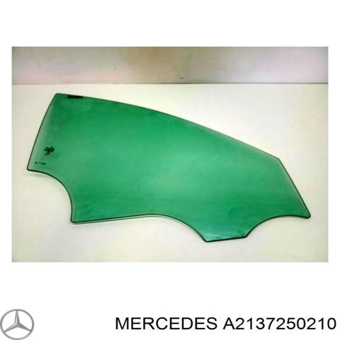 Стекло передней правой двери A2137250210 MERCEDES