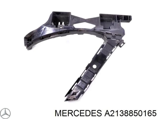 Правое крепление заднего бампера A2138850165 MERCEDES