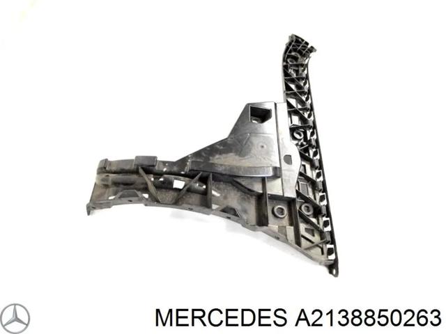 Направляющая заднего бампера, правая A2138850263 MERCEDES