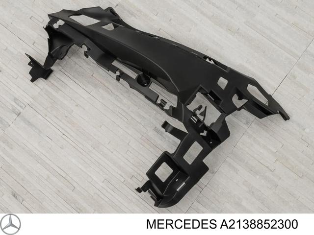 Левое крепление переднего бампера A2138852300 MERCEDES