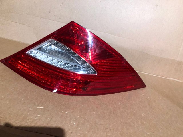 Фонарь задний правый A2198200664 MERCEDES