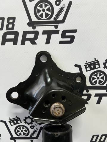 TOYOTA 4851648010 в наличии Винница