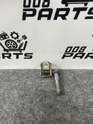 Сайлентблок нижнего переднего рычага 4865706010 TOYOTA