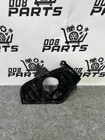 Заглушка ПТФ бампера переднего правая 5212742220 TOYOTA