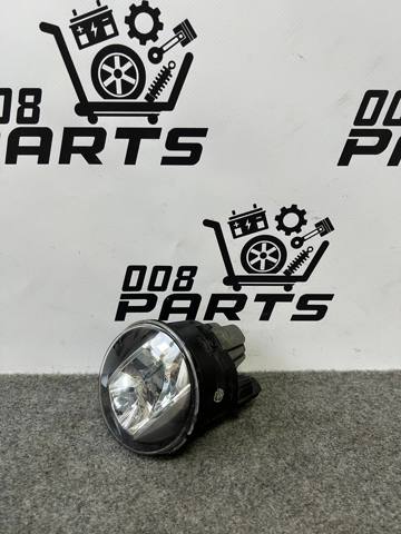 Фара противотуманная, левая 8122048051 TOYOTA