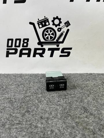 USB-разветвитель 8553215010 TOYOTA