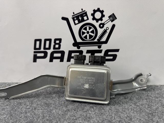 ЭБУ топливного насоса 8957148010 TOYOTA