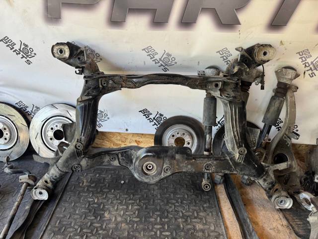 Поперечка задней подвески 95B505235E PORSCHE