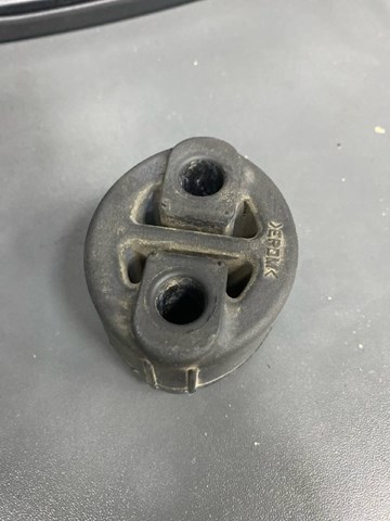 TOYOTA 175650S011 в наличии Ужгород