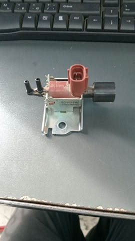 Клапан рециркуляции отработавших газов EGR 2586046010 TOYOTA