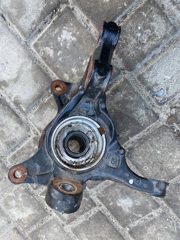 TOYOTA 4321108030 Цапфа (поворотный кулак) передний правый в наличии Запорожье