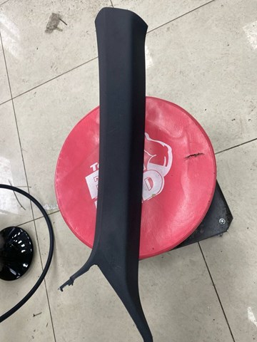 8W8867233F VAG Обшивка стойки кузова внутренняя передняя левая купить в Хмельницкий