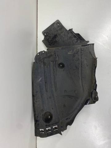 Подкрылок переднего крыла, правый задний A2056900230 MERCEDES