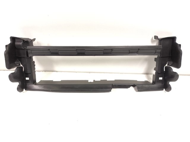 LR048041 LAND ROVER Дефлектор радиатора купить в Днепр