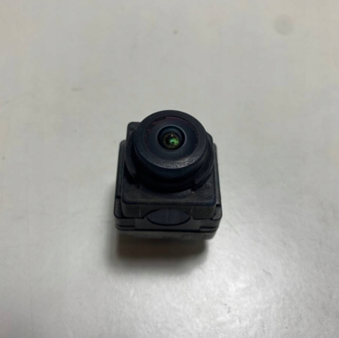 Камера кругового огляду в передній бампер LR060915