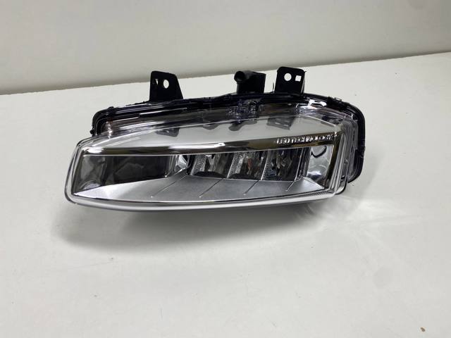 Противотуманная фара левая LR077888 LAND ROVER
