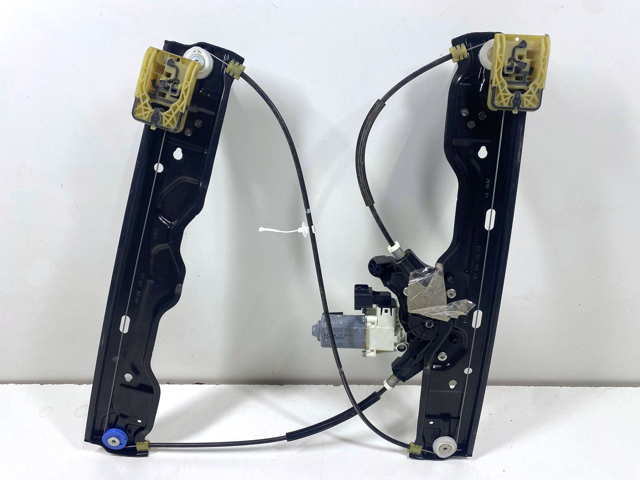 Стеклоподъемник передней двери LR114591 LAND ROVER