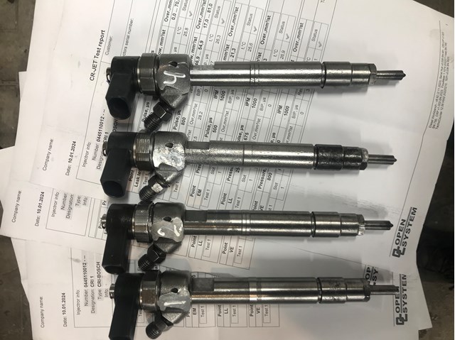 BOSCH 0445110012 Форсунка впрыска топлива в наличии Львов