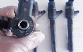 Форсунка дизельная в сборе 0445110111 BOSCH