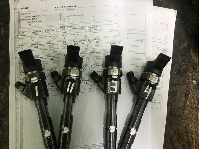 Форсунка дизельная в сборе 0445110146 BOSCH