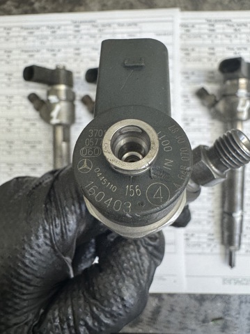 Форсунка впрыска топлива 0445110156 BOSCH