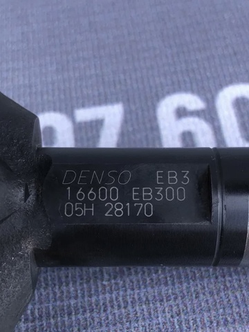 Форсунка инжектора 16600EB300 NISSAN