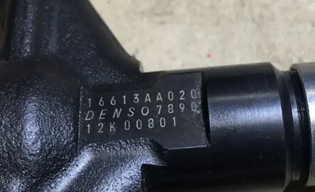 Форсунка впрыска топлива 16613AA020 SUBARU