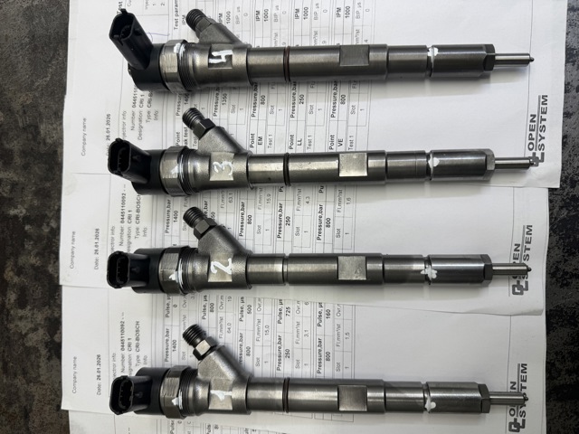 Форсунки 338004A000 BOSCH