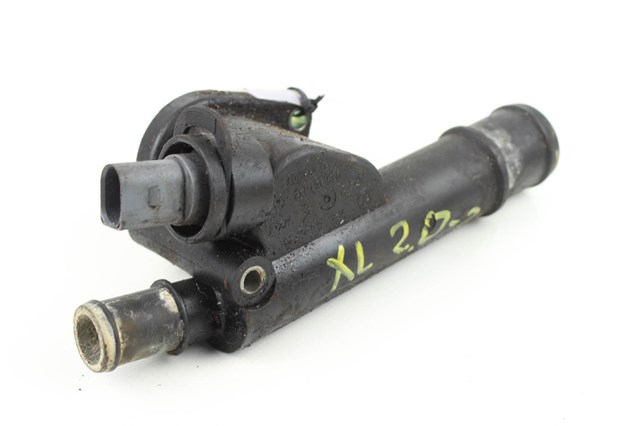 MN980149 Mitsubishi фланец системы охлаждения (тройник)