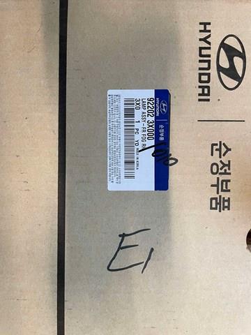Правая противотуманная фара 922023X000 HYUNDAI