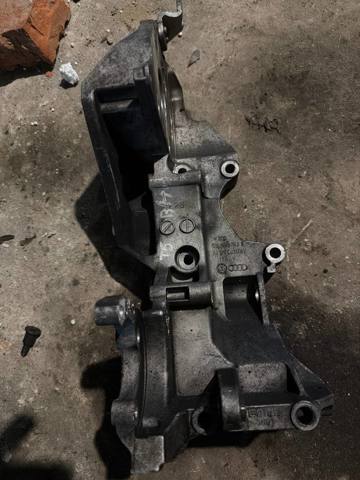 Кронштейн генератора натяжной 03L903143J VAG