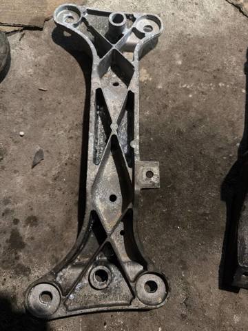 Крепление коробки передач 22316778059 BMW