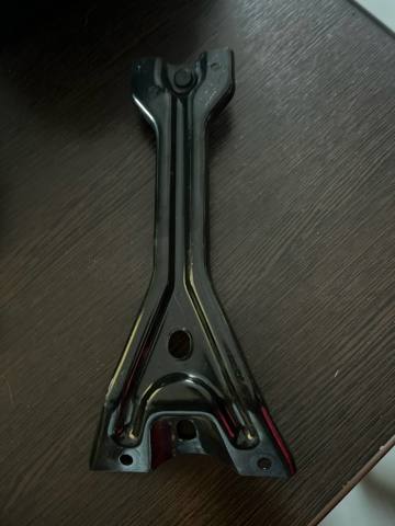 Кронштейн замка капота 2K5805567 VAG