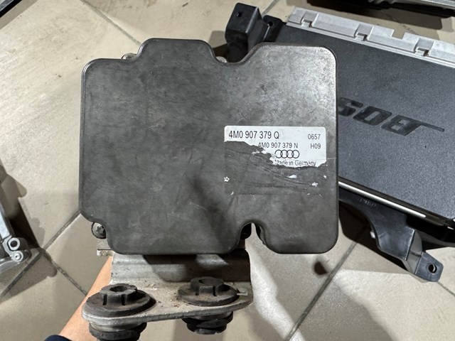 Блок ABS гидравлический 4M0907379Q VAG