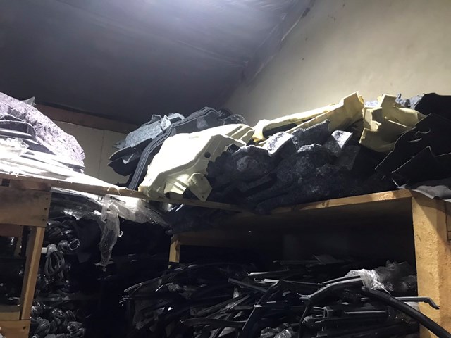 Покрытие напольное салона, переднее 5NN863919B VAG