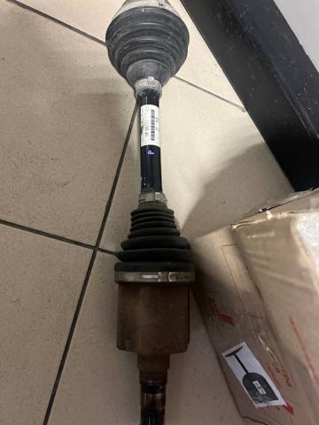 Привод в сборе левый 5QM407271L VAG