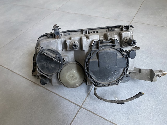 MERCEDES A2028201661 Правая фара в наличии Винница