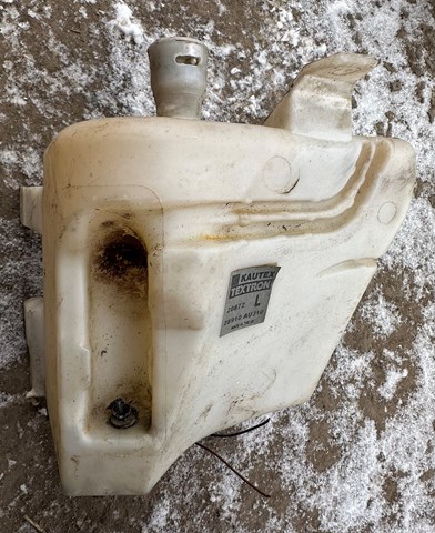 Водяной бачок омывателя стекла 28910AU310 NISSAN