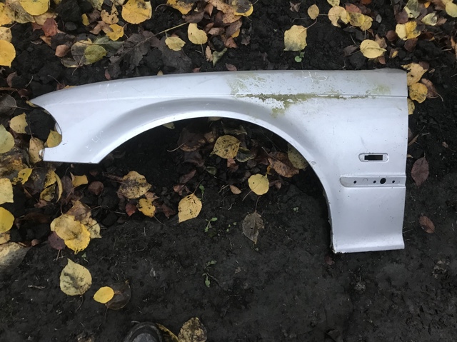 Крыло переднее левое BMW 3