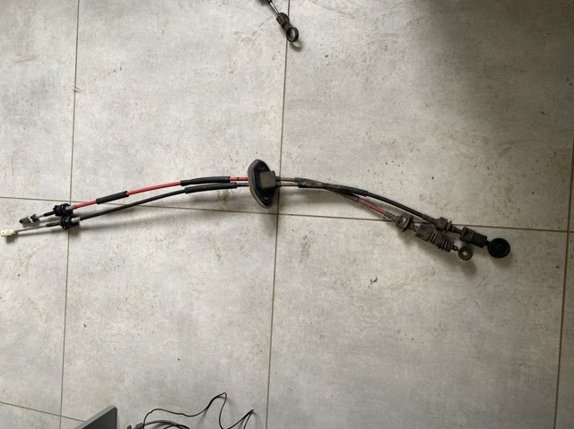 Трос выбора передачи 437942F400 HYUNDAI