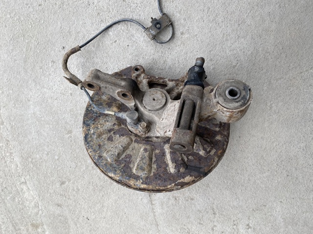 Кулак поворотный левый 527502F110 HYUNDAI