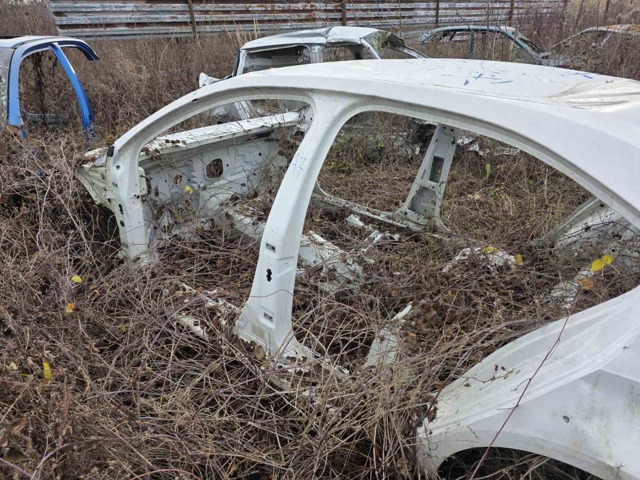 Порог внешний левый 5E5809601C VAG