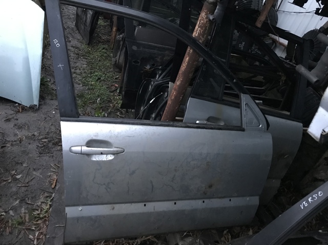 Пассажирская передняя дверь 6700160540 TOYOTA