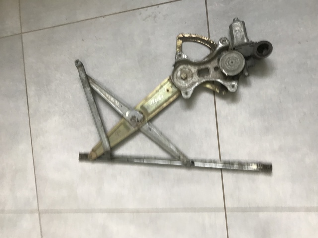 Стеклоподъемник с электродвигателем 6980213020 TOYOTA
