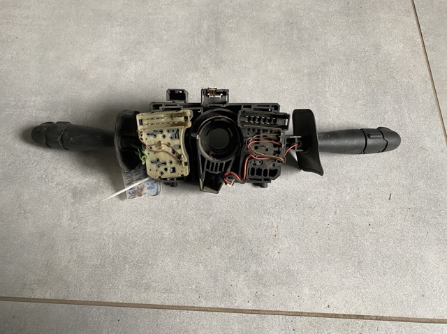 7701047253 RENAULT Кольцо контактное, шлейф руля купить в Николаев