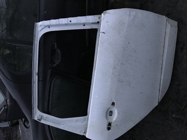 RENAULT 821009283R Дверь задняя правая в наличии Черновцы
