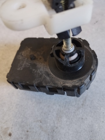 Двигатель корректора фар 8566112010 TOYOTA
