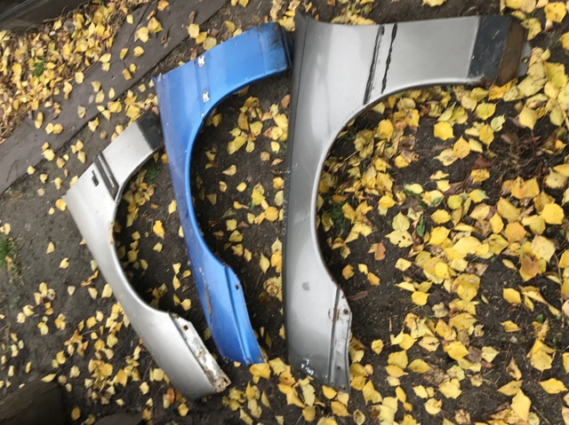 Переднее левое крыло 90376210 OPEL