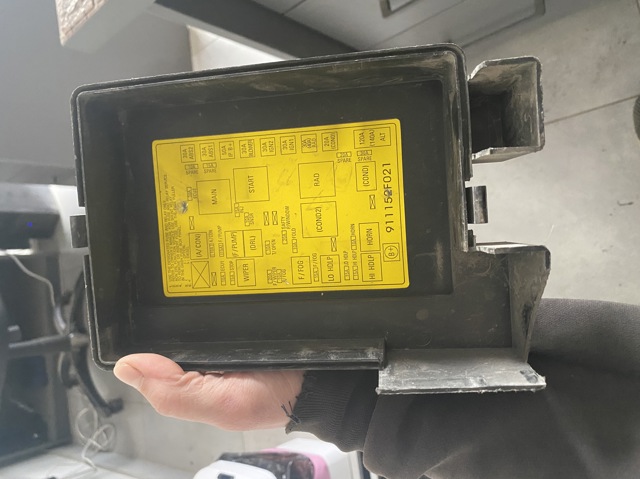 HYUNDAI 911152F021 в наличии Ровно