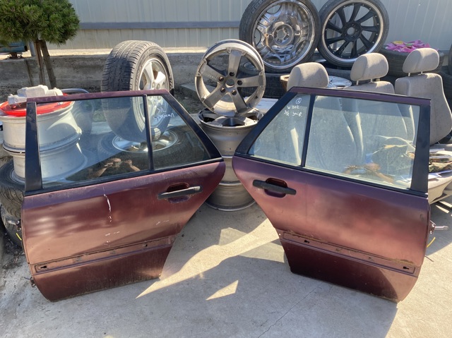 Дверь задняя, правая A2027301405 MERCEDES